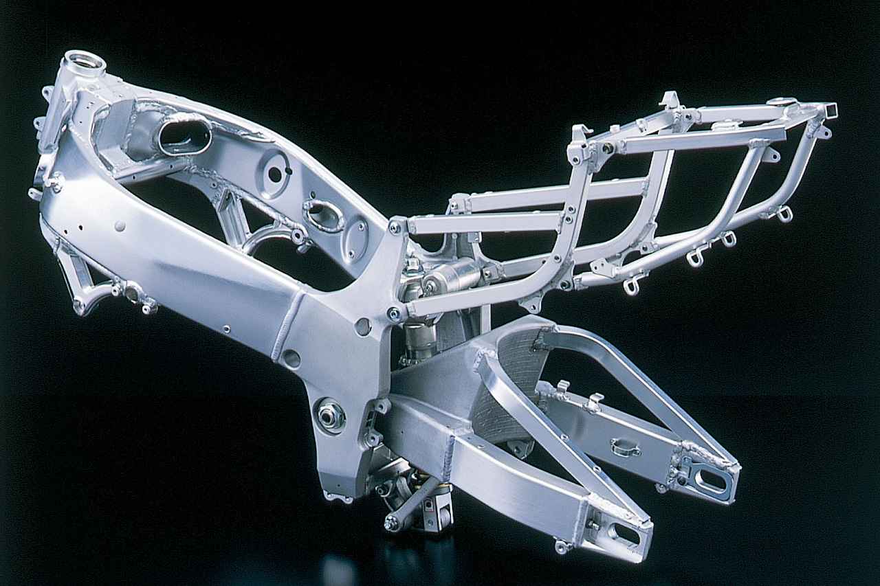画像 : 5番目の画像 - 【写真11枚】スズキ「GSX-R750」（1996-1999） - webオートバイ