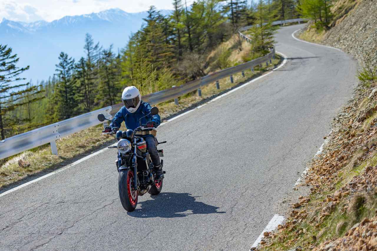 画像: Z650RSは長距離ツーリングのポテンシャルも十分!