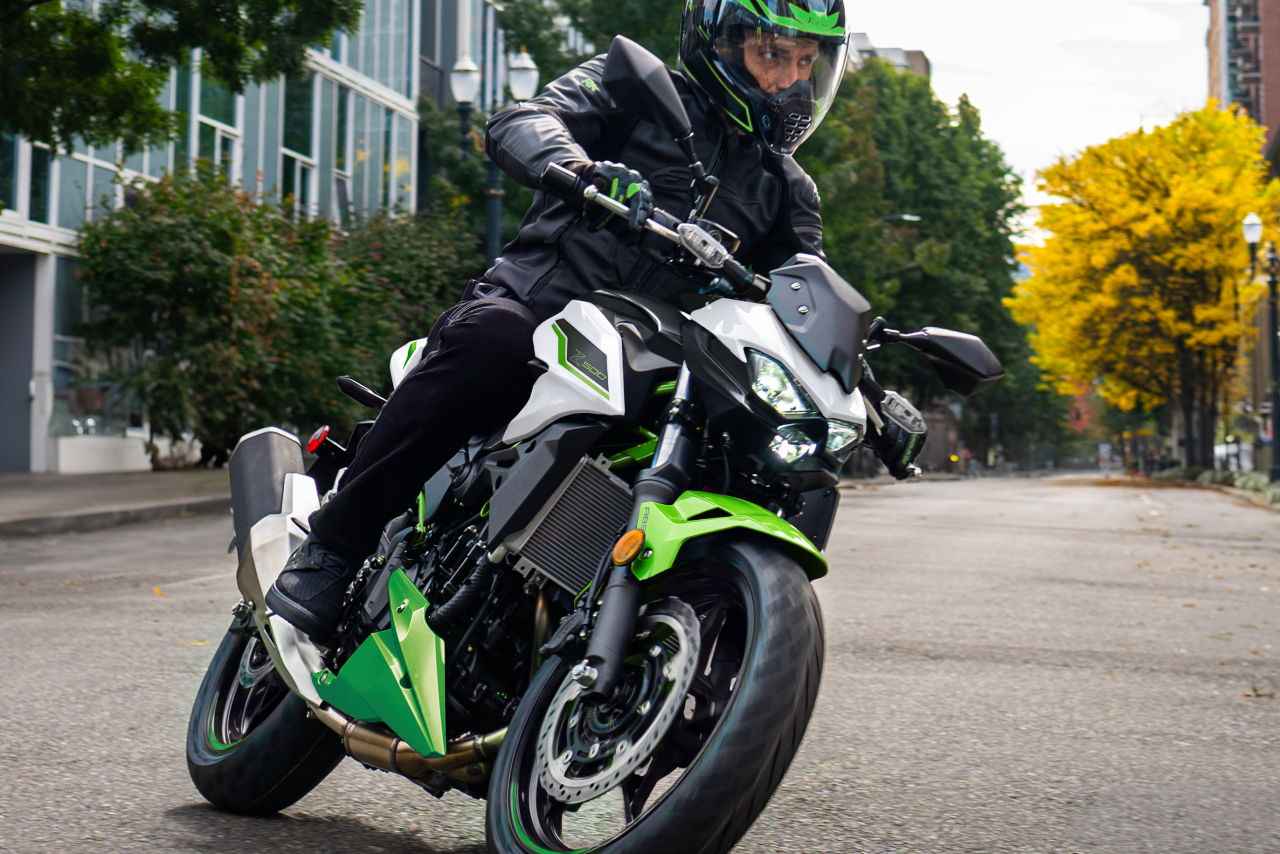 画像 : 1番目の画像 - 【画像5枚】カワサキ「Z500」「Z500 SE」欧州仕様2027年モデル - webオートバイ