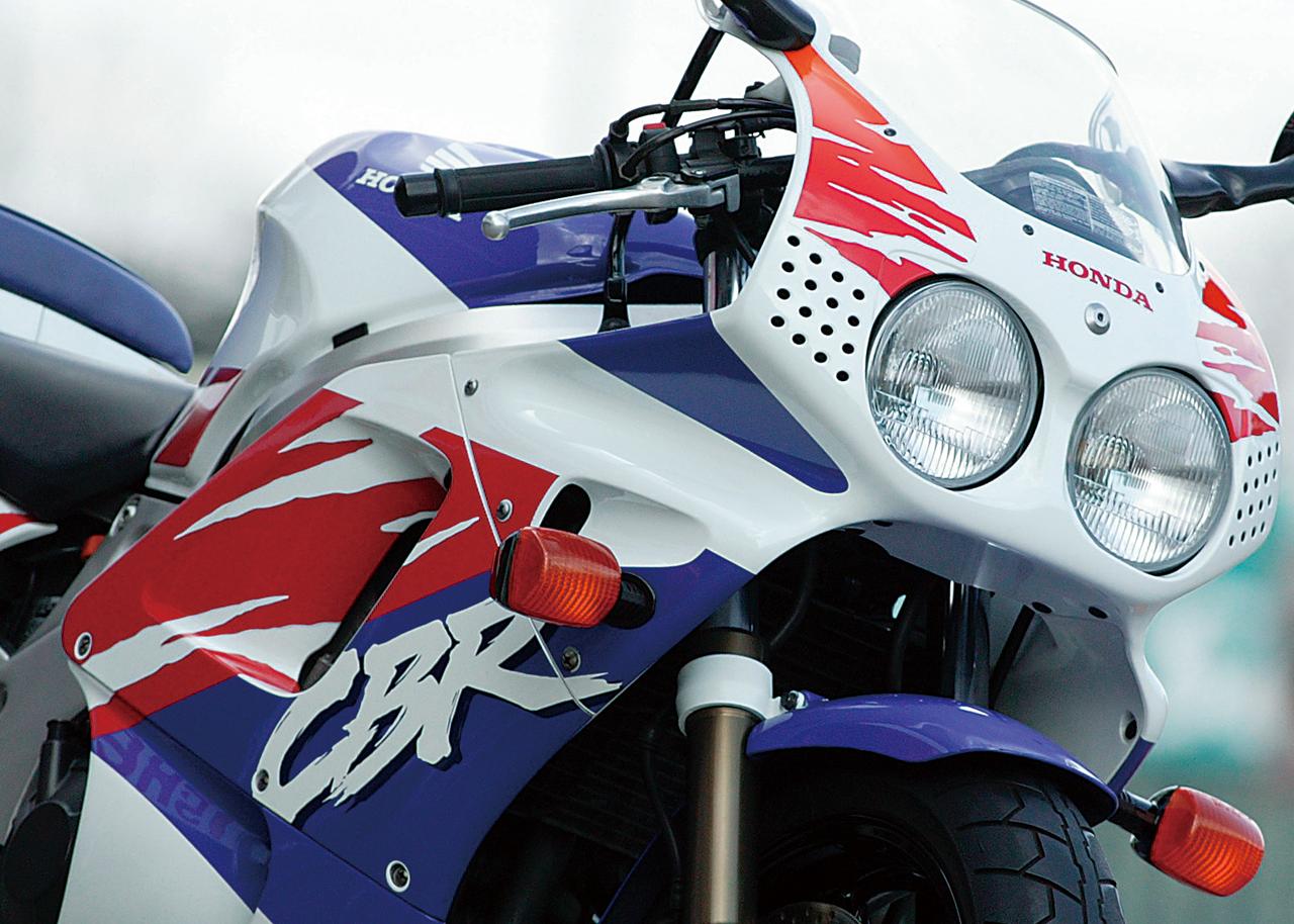 画像: ホンダ「CBR900RR」の系譜｜操る悦びを徹底追求したスーパースポーツの金字塔【バイクの歴史】 - webオートバイ