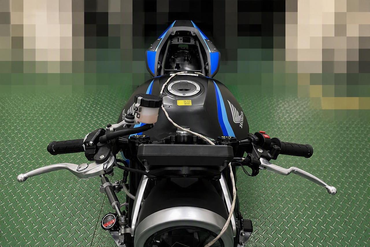 画像 : 3番目の画像 - 【写真6枚】ホンダ「CB400 SUPER FOUR」 鉄馬参戦車両 - webオートバイ