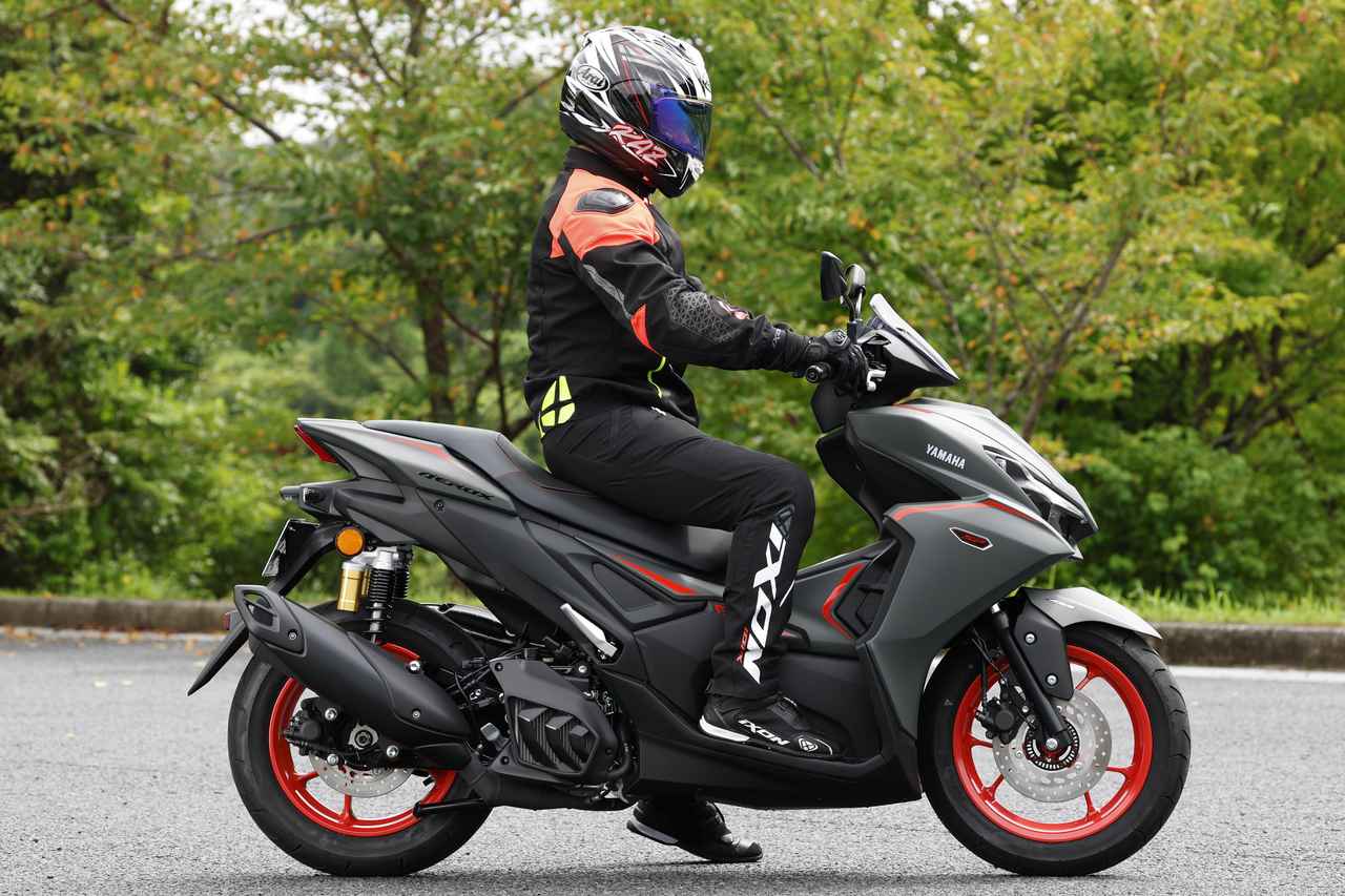 画像5: ヤマハ「AEROX ABS」インプレ｜街乗りもワインディングも楽しめる！ ヤマハ流スポーツスクーターの新境地