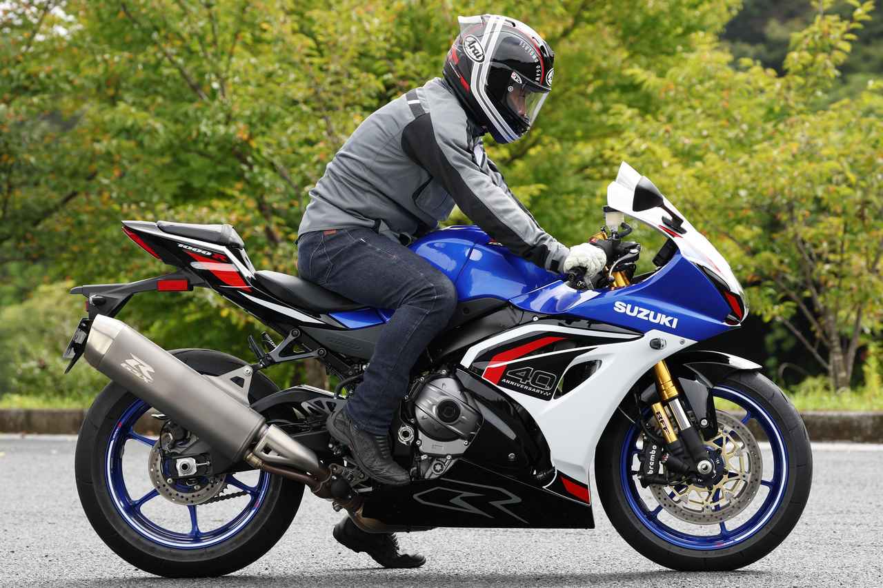 画像1: 【国内初試乗】スズキ「GSX-R1000R」インプレ|4年ぶりの復活を遂げた“R”は別物級に進化していた!