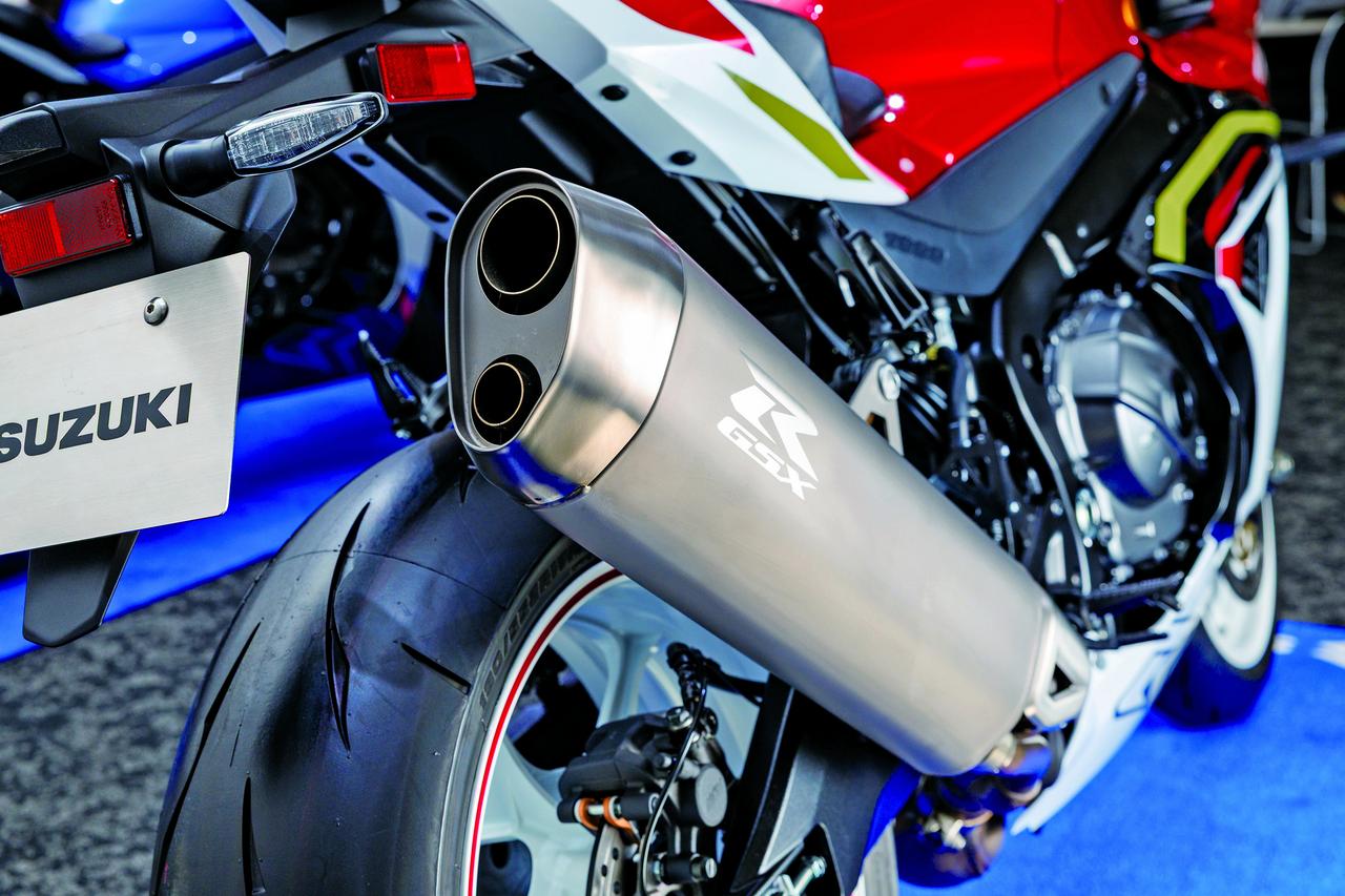 画像13: 【国内初試乗】スズキ「GSX-R1000R」インプレ|4年ぶりの復活を遂げた“R”は別物級に進化していた!