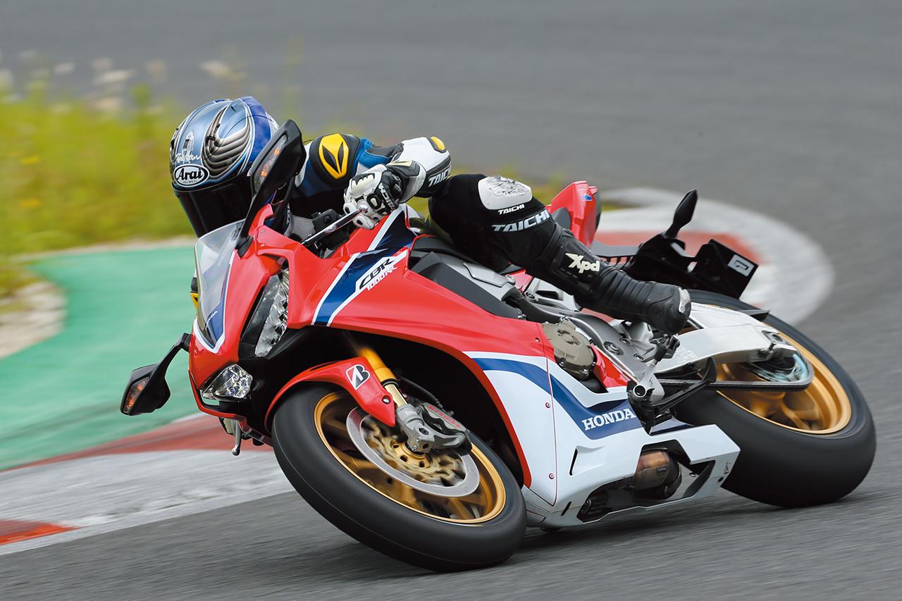 画像: HONDA CBR1000RR/SP/SP2 2017年 当時価格： ブラック 201万4200円 レッド 204万6600円 SP 246万2400円 SP2 302万4000円