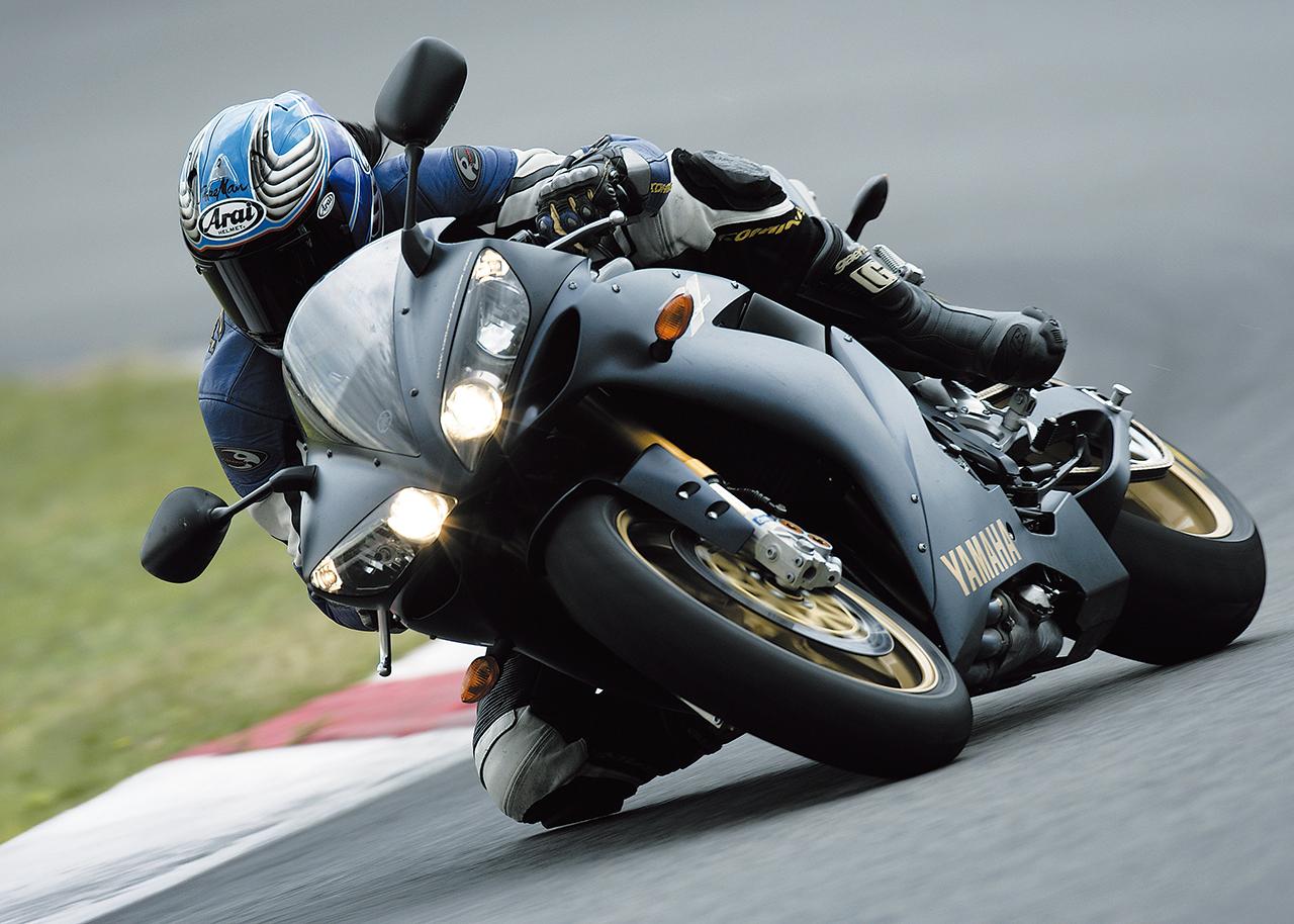 画像 : 6番目の画像 - 【写真21枚】ヤマハ「YZF-R1」（2004-2012） - webオートバイ