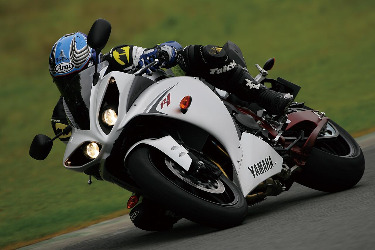 画像: YAMAHA YZF-R1 2009年 当時価格:141万7500円