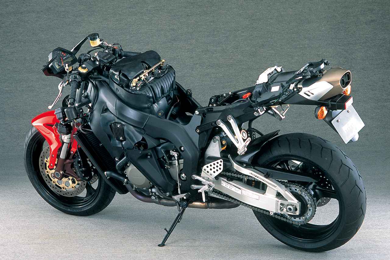 画像 : 6番目の画像 - 【写真20枚】ホンダ「CBR954RR」（2002）/「CBR1000RR」（2004-2010） - webオートバイ