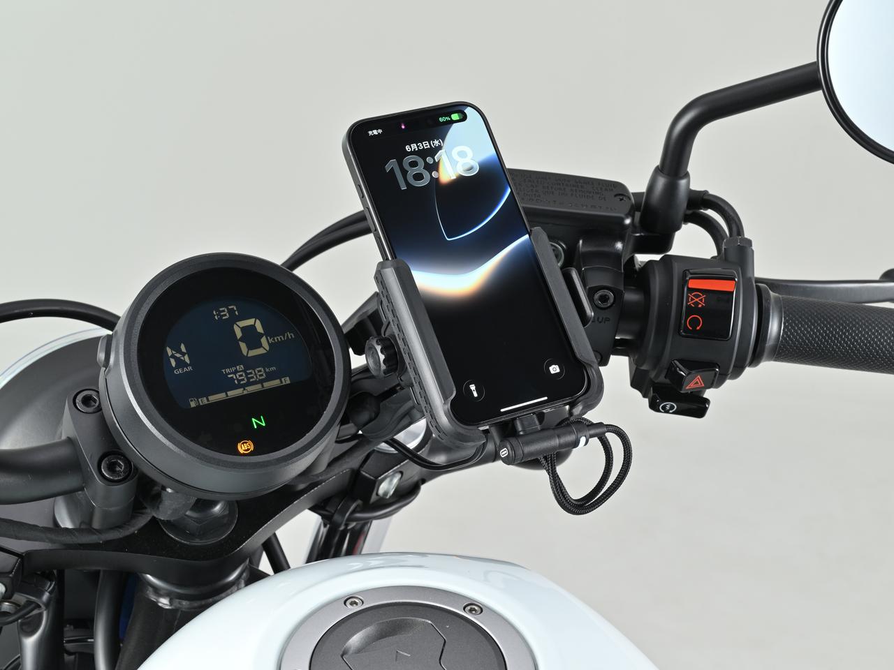 画像2: 多機能コンパクト！　PD充電タイプのスマホホルダーがデイトナから登場！　税込価格は6600円！