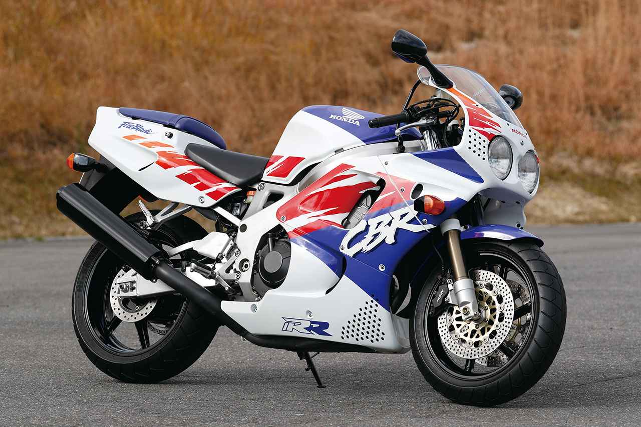 画像: ホンダ「CBR900RR FIREBLADE」1992年｜操る悦びを徹底追求した大型スーパースポーツの金字塔【絶版名車解説】 - webオートバイ