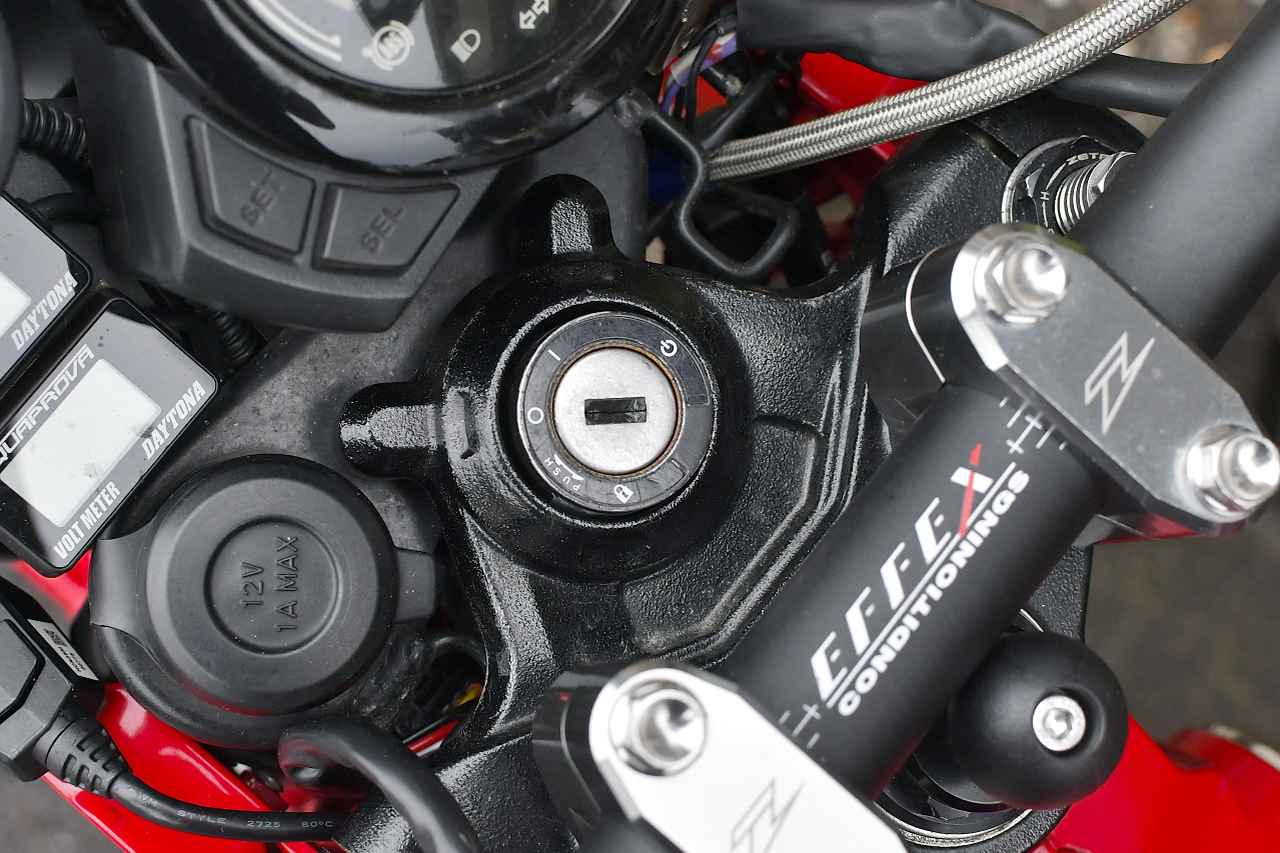 画像2: シャッター構造のキーシリンダーカバー