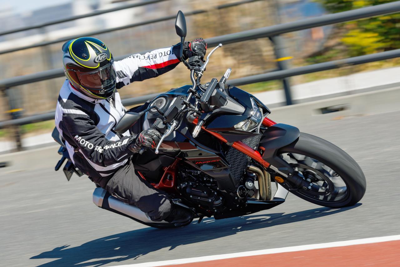 画像: 【レビュー】ホンダ「CB750 HORNET E-Clutch」インプレ｜（2026年） - webオートバイ