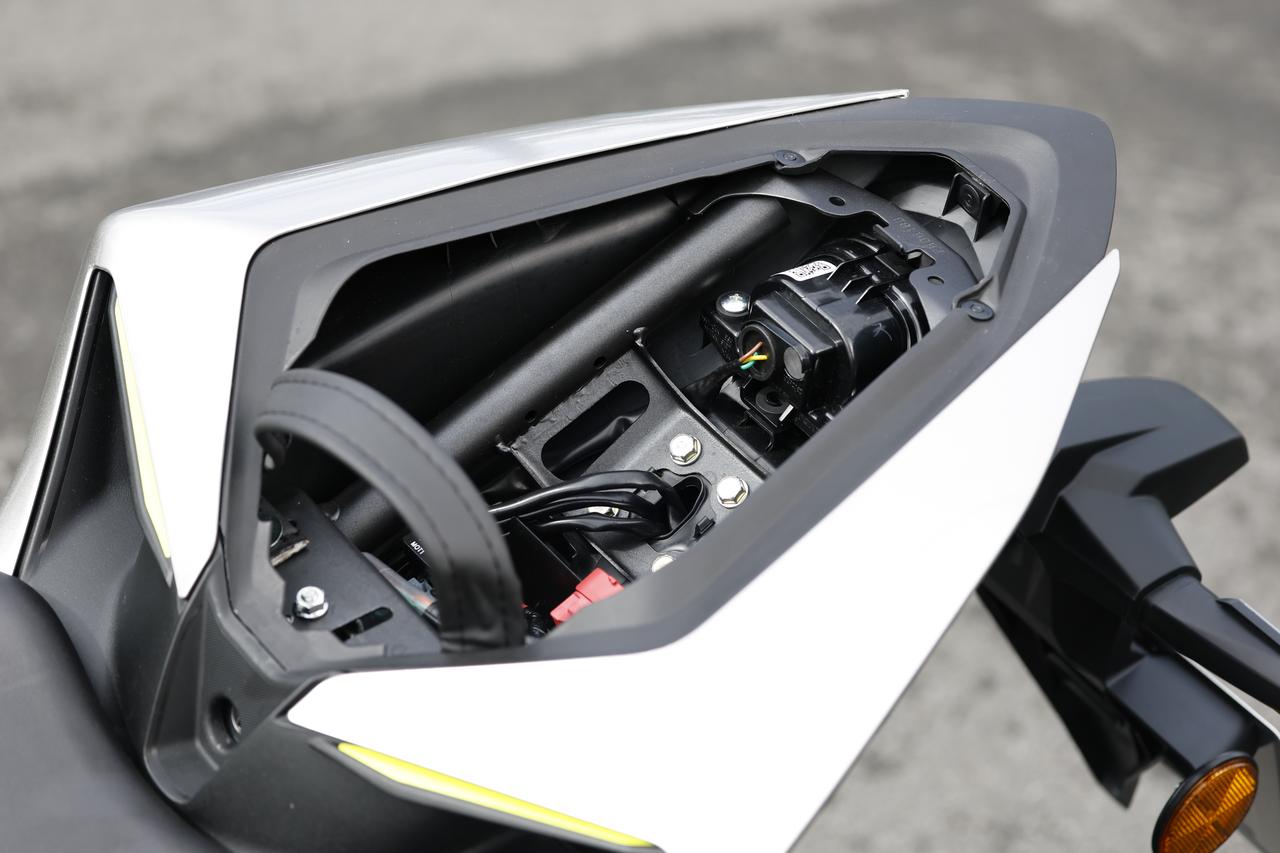 画像5: ホンダ「CBR400R FOUR E-Clutch」各部装備・ディテール解説