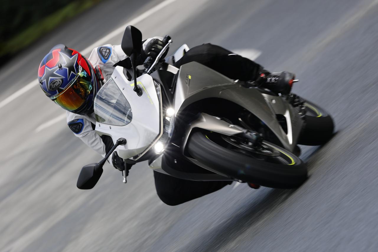 画像2: ホンダ「CBR400R FOUR E-Clutch」インプレ(横田和彦)