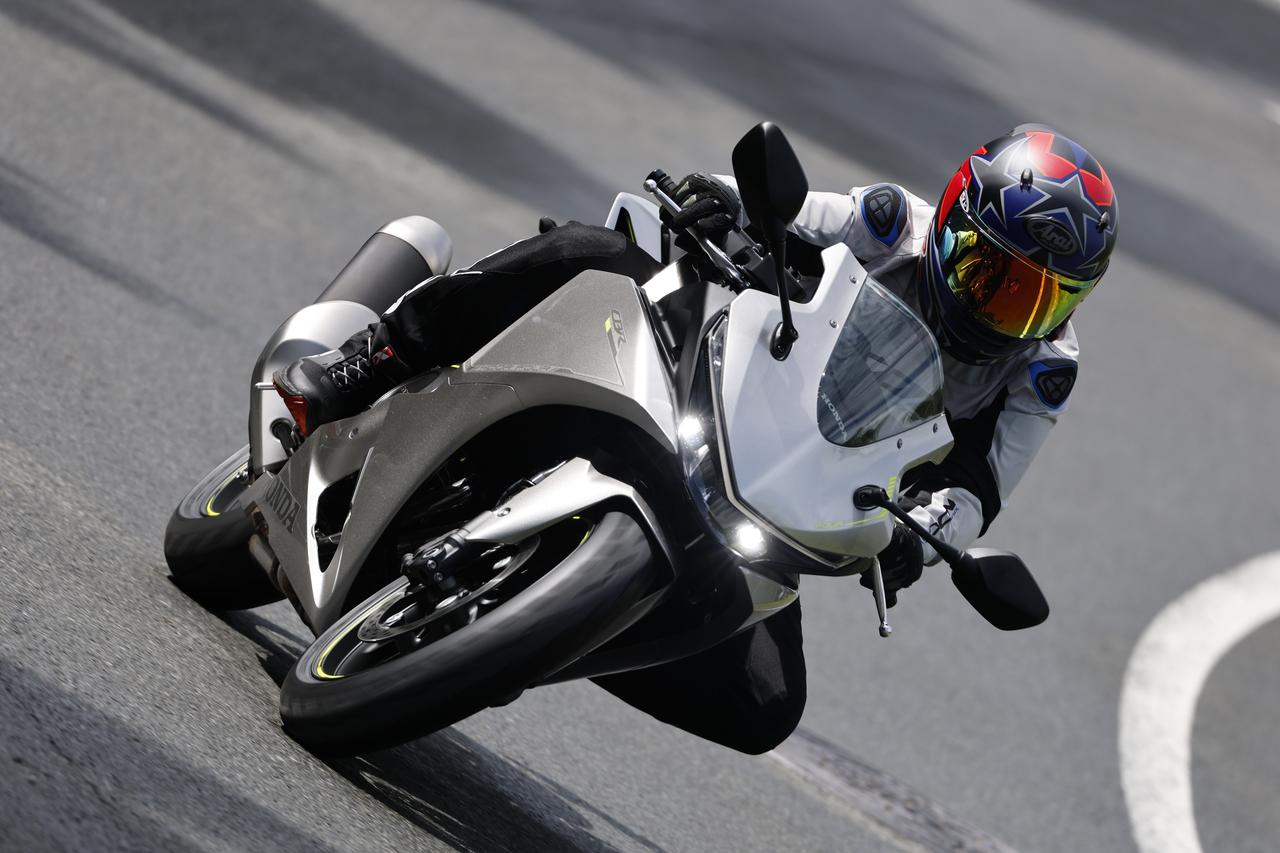 画像1: ホンダ「CBR400R FOUR E-Clutch」インプレ(横田和彦)