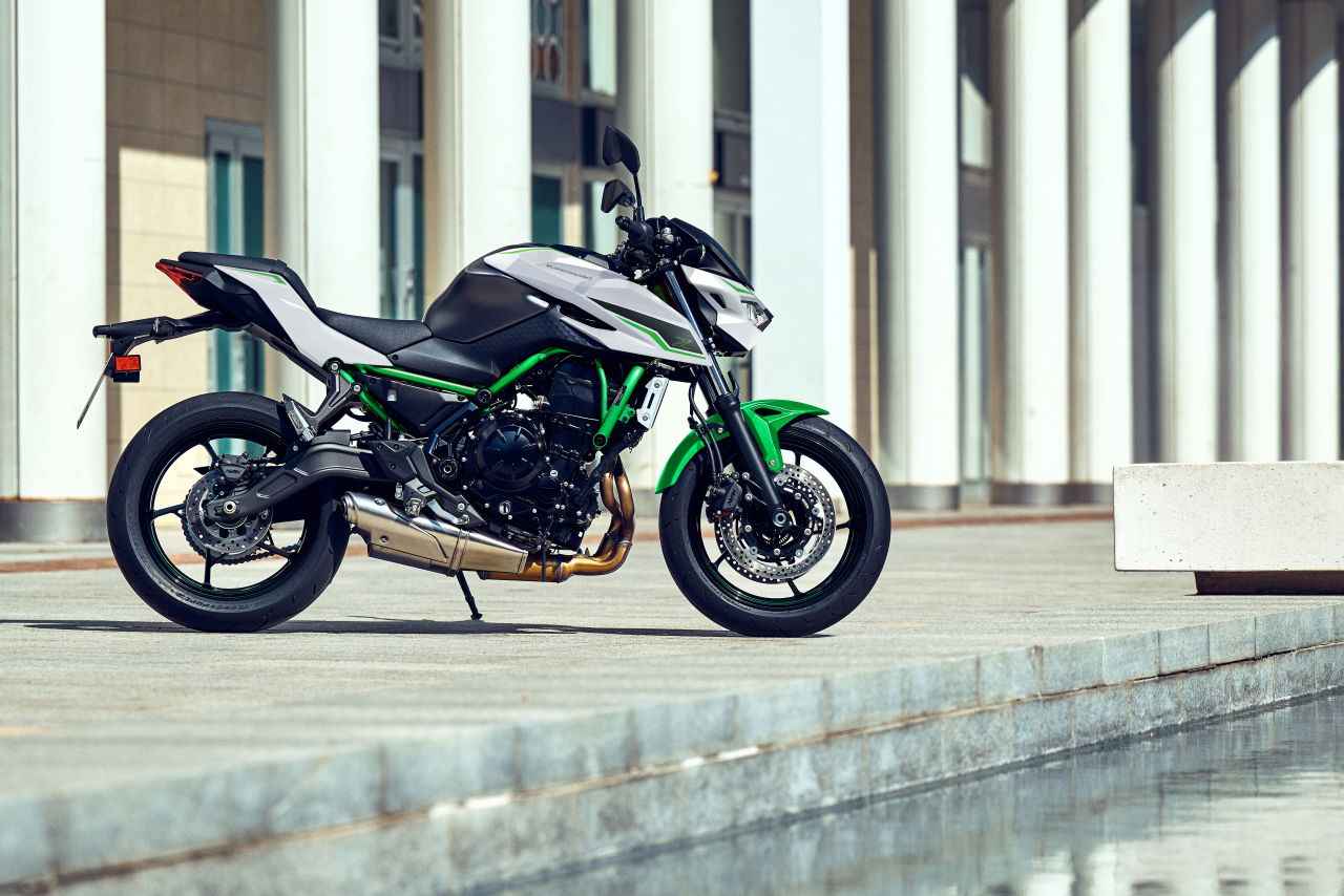画像: KAWASAKI Z650 S 2027年モデル(欧州仕様) 総排気量:649cc エンジン形式:水冷4ストDOHC4バルブ並列2気筒 シート高:805mm 車両重量:190kg 参考価格:7490~7590ユーロ(イタリアの場合)