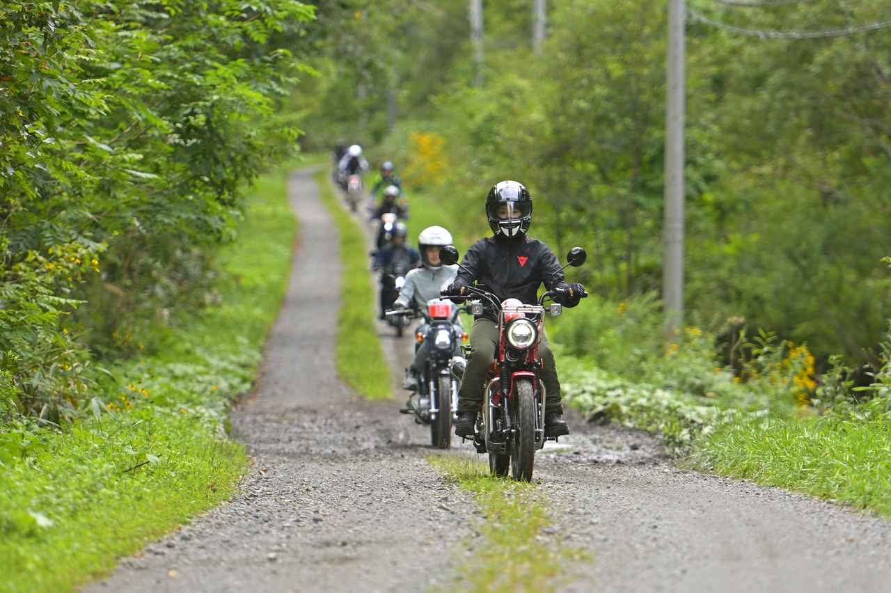 画像: 山の中を走ったり、砂利の路面を走ったり、アドベンチャーな気分を楽しんできました！