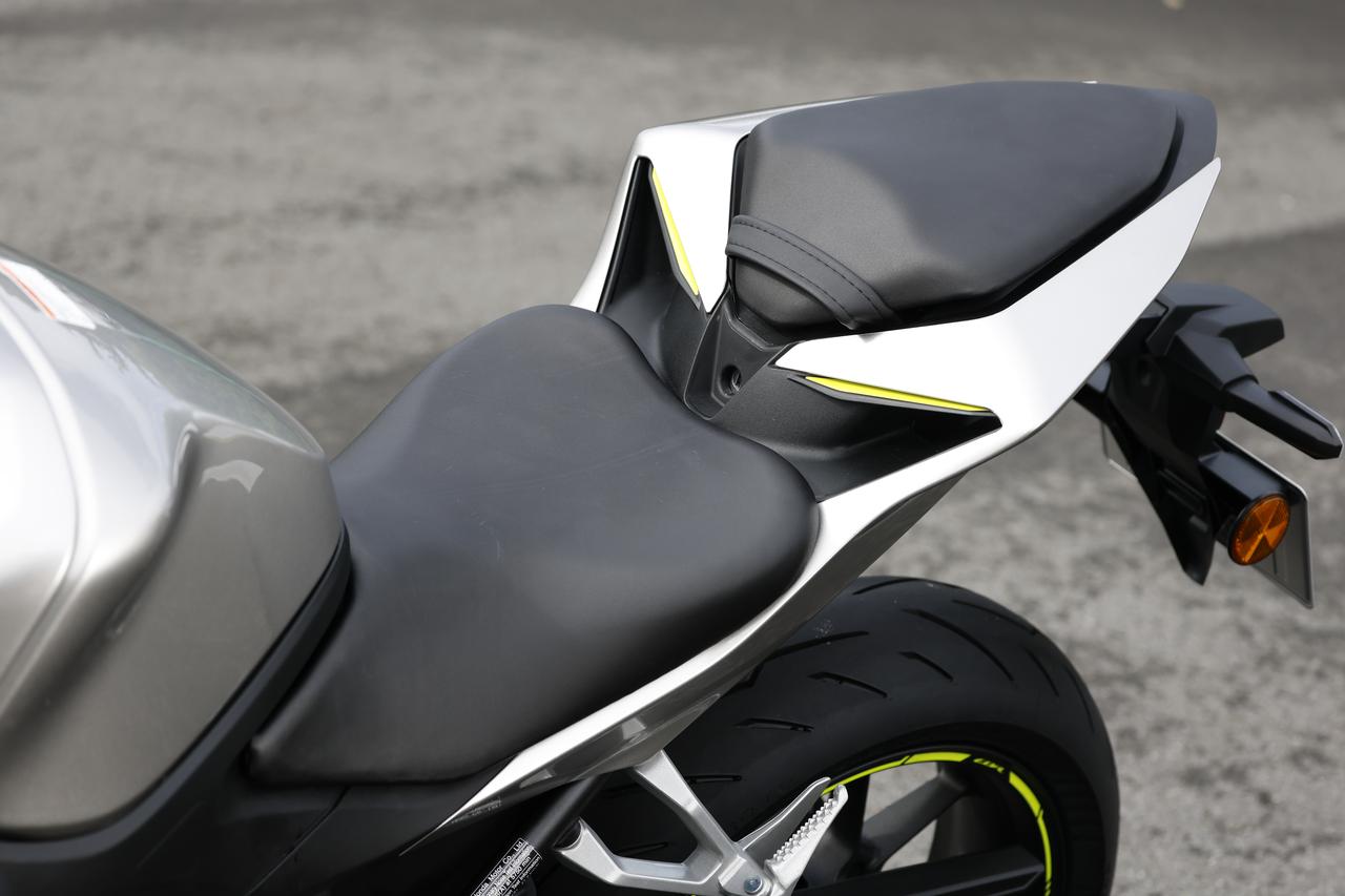 画像 : 9番目の画像 - 【写真29枚】ホンダ「CBR400R FOUR E-Clutch」 - webオートバイ