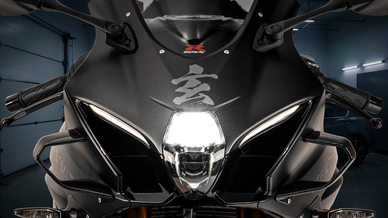 画像: 【限定10台】漆黒の「GSX-R1000Rステルス」登場! アクラポヴィッチ等充実の伊スズキ超限定車【海外】 - webオートバイ