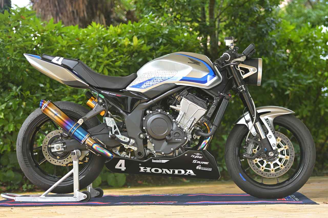 画像 : 2番目の画像 - 【写真12枚】ホンダ「CB400 SUPER FOUR E-Clutch」鉄馬参戦車両 - webオートバイ
