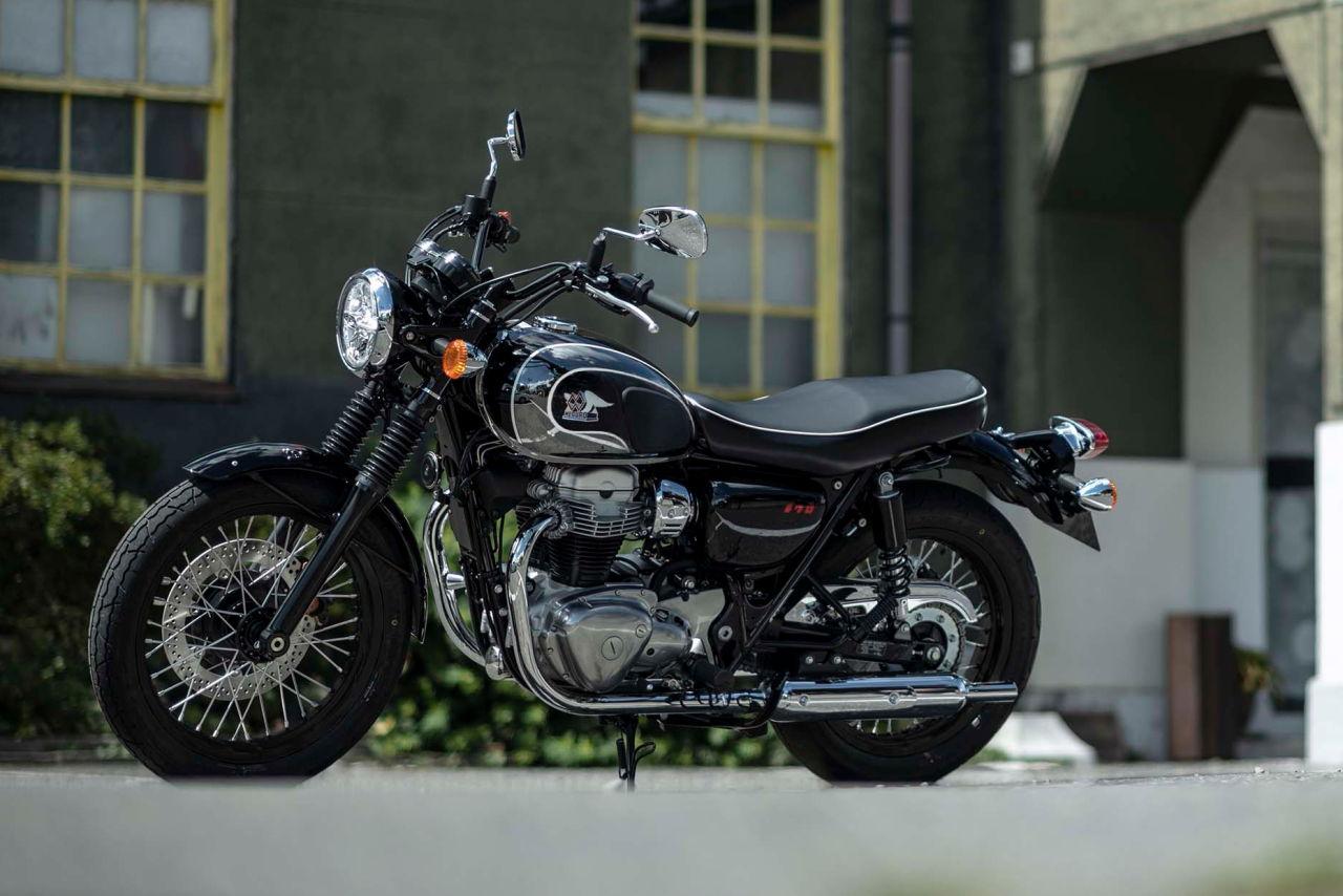 画像: KAWASAKI MEGURO K3 2027年モデル 総排気量:773cc エンジン形式:空冷4ストSOHC4バルブ並列2気筒 シート高:790mm 車両重量:227kg 発売日:2026年10月17日 税込価格:141万9000円