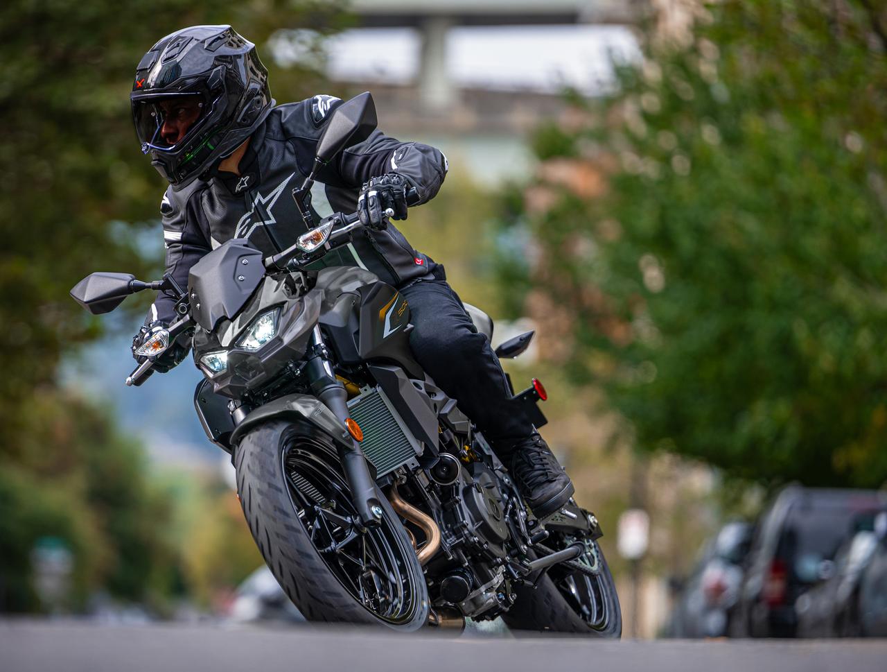 画像: 【価格、発売日、スペック公開!】カワサキ新型Z500(2026)登場!451cc並列2気筒で進化したライトウェイトZの実力を徹底解説 - webオートバイ