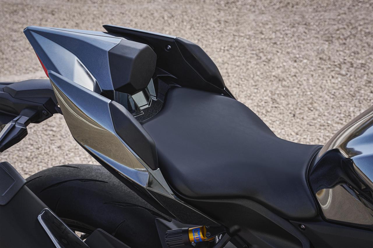 画像 : 9番目の画像 - 【写真25枚】カワサキ「Ninja H2 CARBON」2027年モデル - webオートバイ