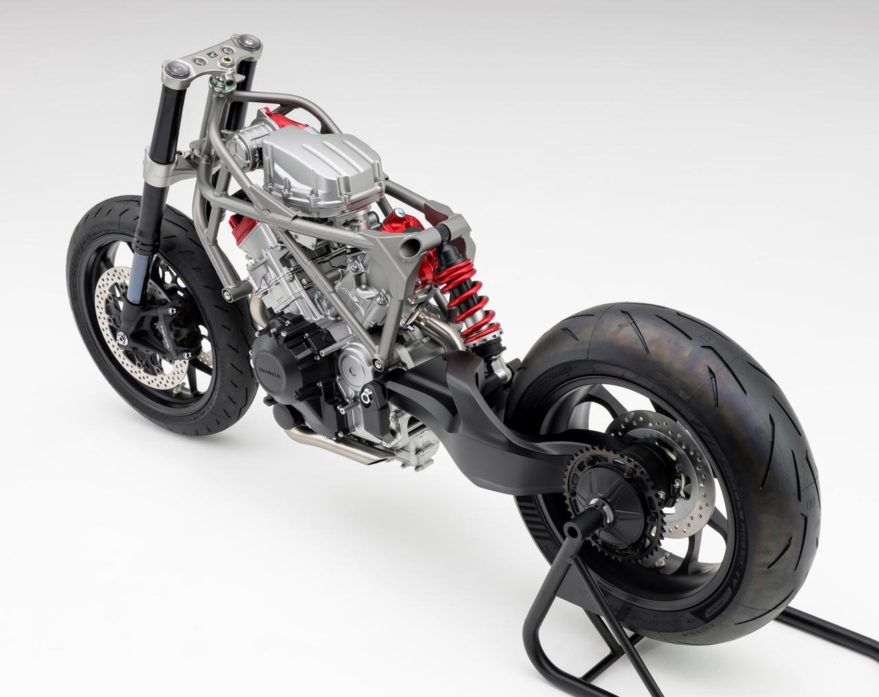 画像: 【2025速報】ホンダがV3エンジン搭載のコンセプトを公開! なんと過給機付き! ホンダ「ICE CONCEPT」 - webオートバイ
