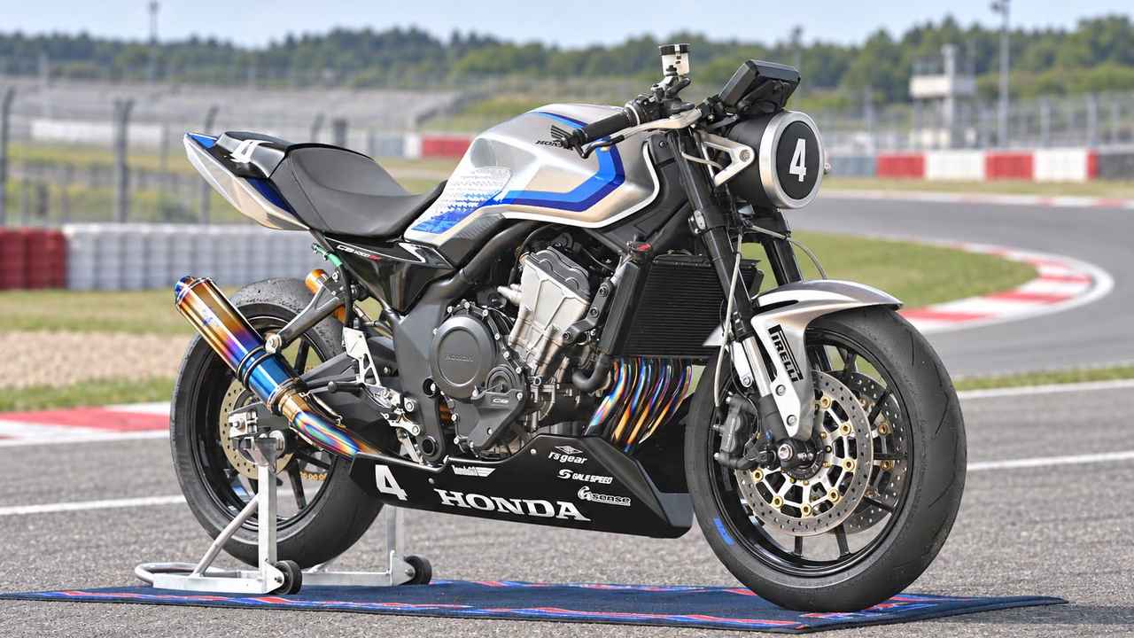 画像: ホンダ「CB400 SUPER FOUR E-Clutch」｜注目の「鉄馬」参戦車両をキャッチ！気になる詳細を実車チェック！ - webオートバイ