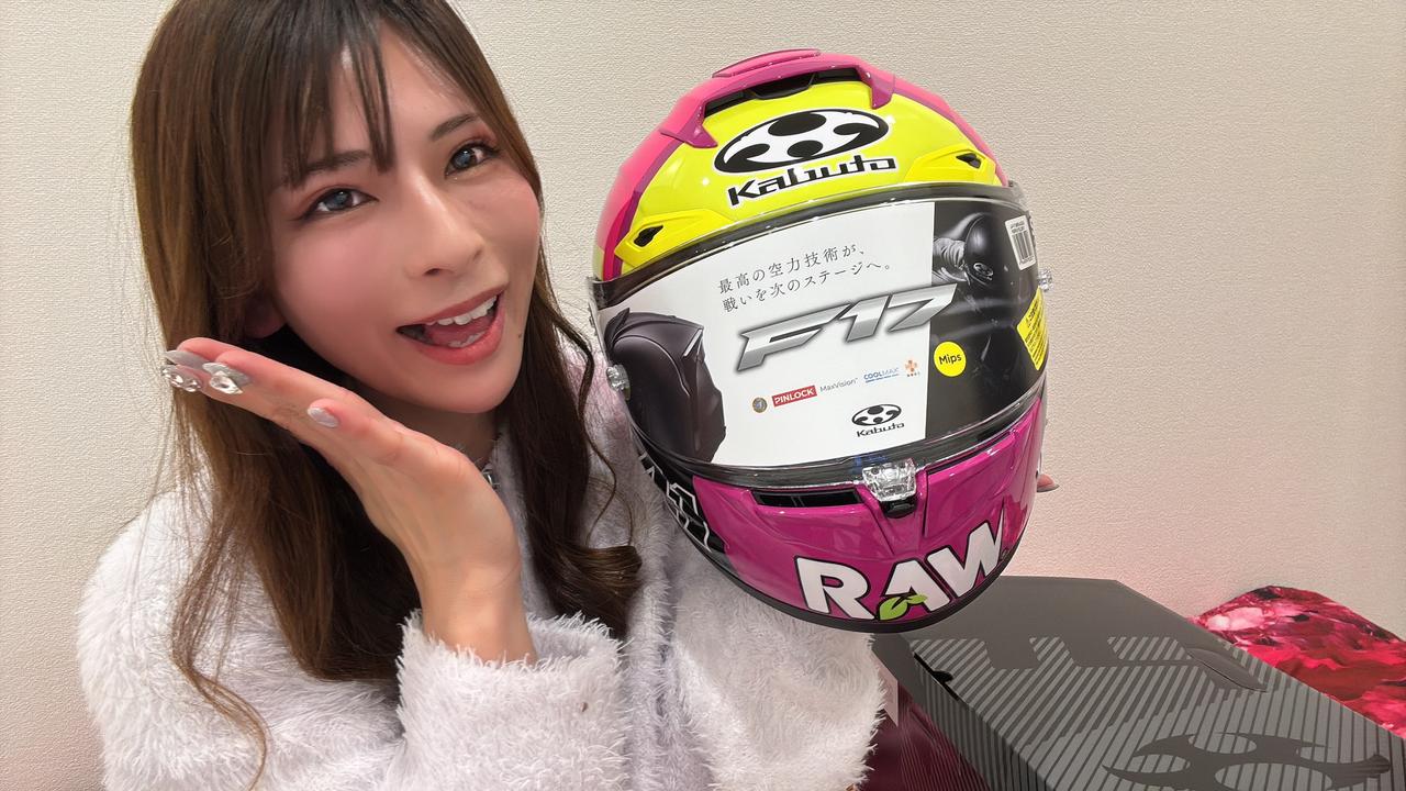 画像: これがMotoGPアレイシ・エスパルガロ選手のレプリカヘルメットだー! カブト「F-17 Mips ALEIX-2」【葉月美優のバイク用品レポート】 - webオートバイ