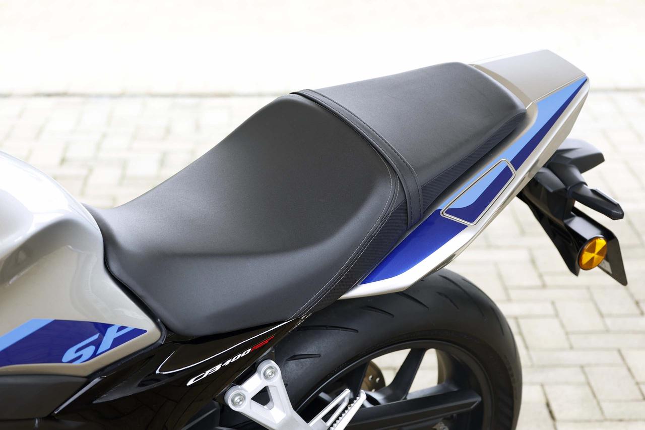 画像 : 6番目の画像 - 【画像18枚】ホンダ「CB400 SUPER FOUR E-Clutch」「CBR400R FOUR E-Clutch」 - webオートバイ