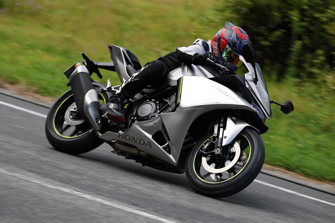 画像: 【国内初試乗】ホンダ「CBR400R FOUR E-Clutch」インプレ｜爽快な走りと優しさを兼備する新世代のミドルCBR！ - webオートバイ