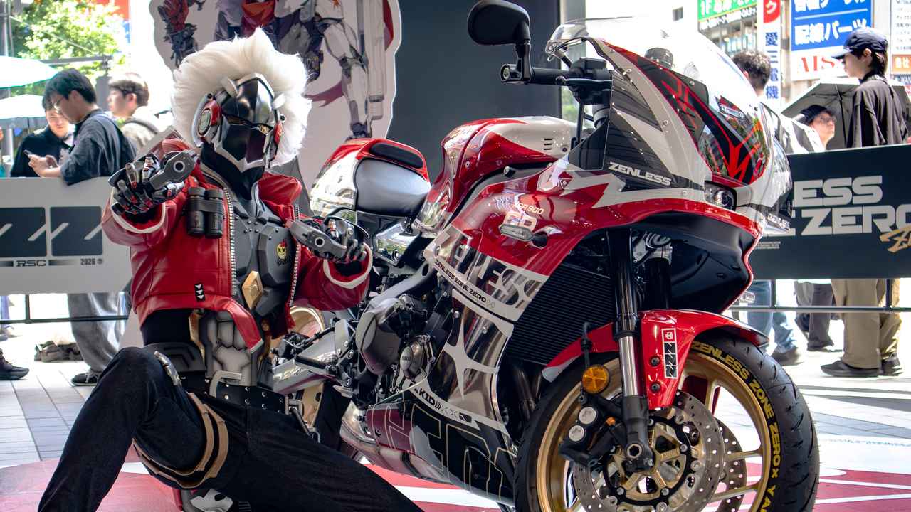 画像: ヤマハ「XSR900GP」が人気ゲーム『ゼンゼロ』とコラボ! 秋葉原で「スターライト・ビリー」仕様の実車を展示! - webオートバイ