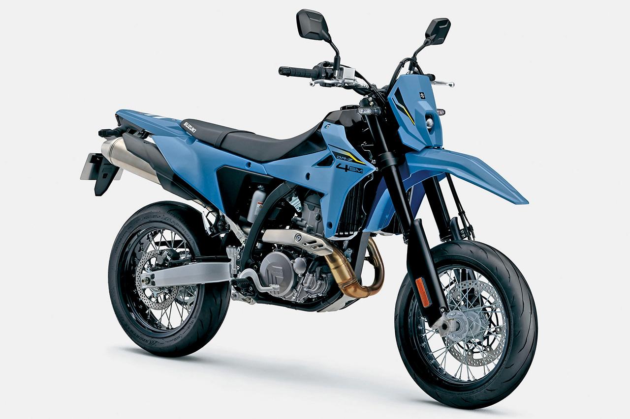 画像: SUZUKI DR-Z4SM 総排気量:398cc エンジン形式:水冷4ストDOHC4バルブ単気筒 シート高:890mm 車両重量:154kg 税込価格:119万9000円