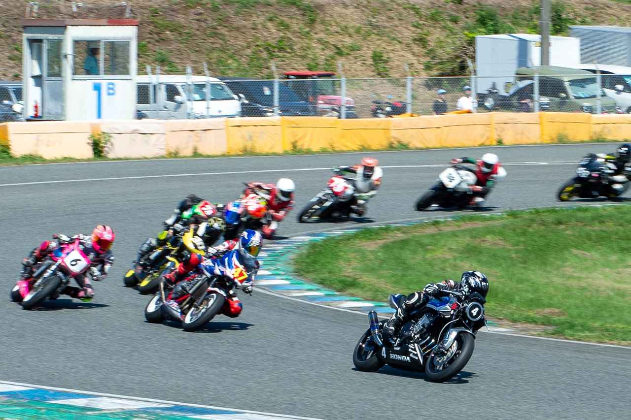 画像 : 19番目の画像 - 【写真22枚】ホンダ「CB400 SUPER FOUR E-Clutch」鉄馬参戦レポート - webオートバイ