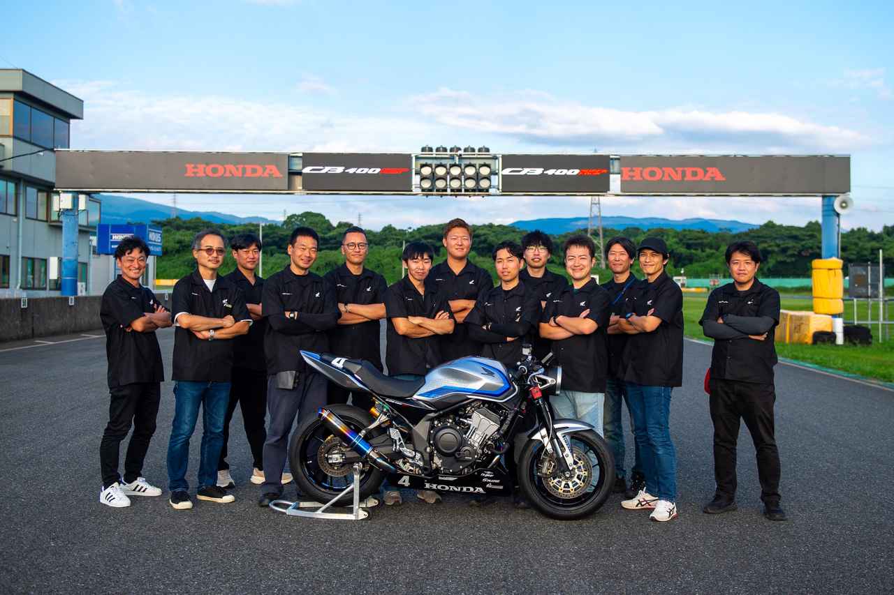 画像: 新型CB400 SUPER FOURが「鉄馬」で初の実戦に挑戦