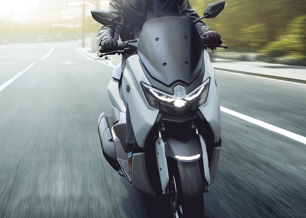 画像: ヤマハ新型「NMAX」をチェック! エンジンやサスペンションの熟成を図り、スタイリングは刷新 - webオートバイ