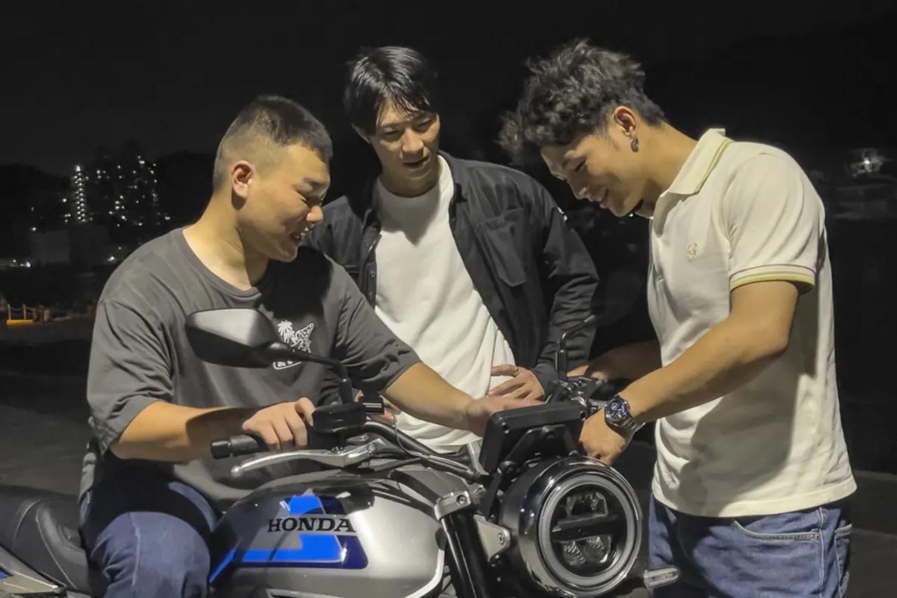 画像1: 3人ともCBオーナー。CB1000Fは気になる存在