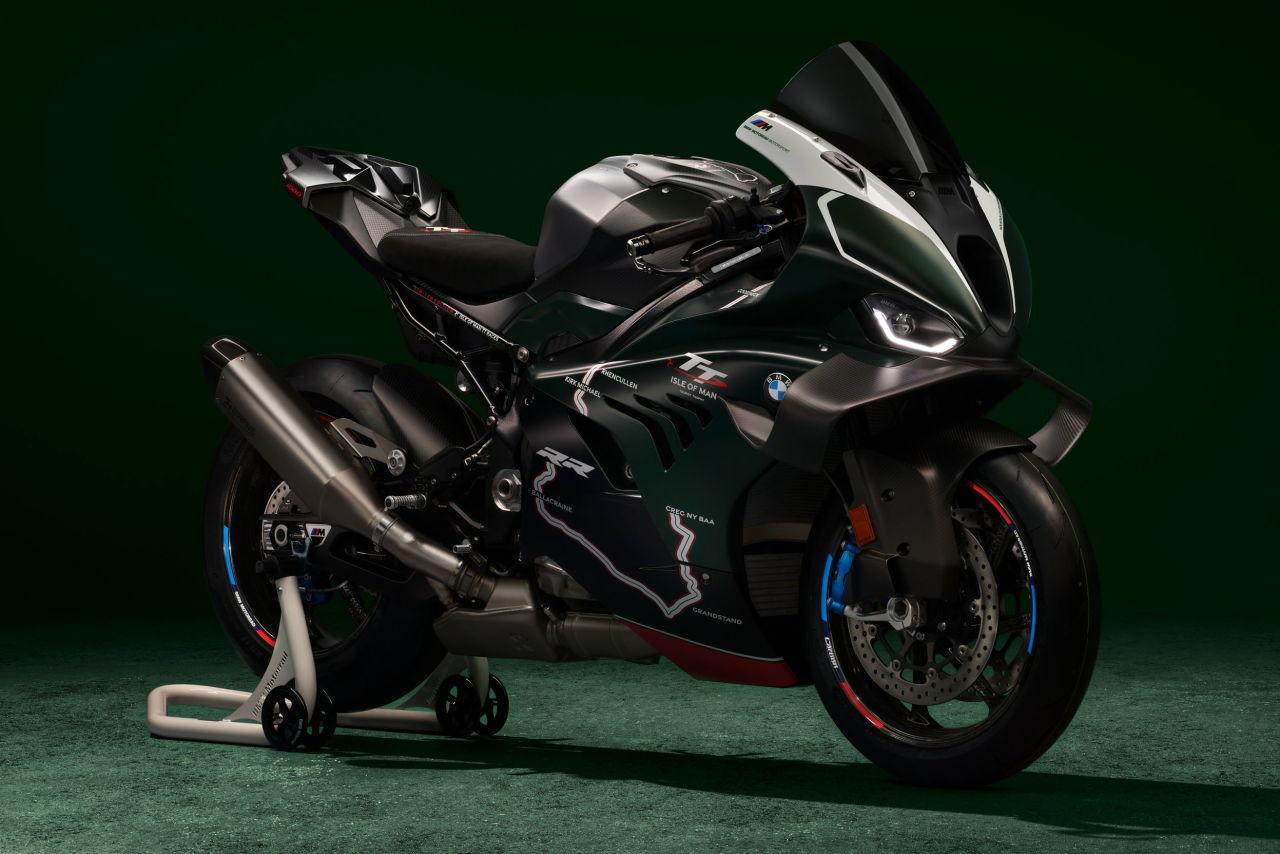 画像22: 【限定たった2台】世界でも限定115台! BMWが900万円の公道レース記念「M1000RR」特別仕様を抽選発売