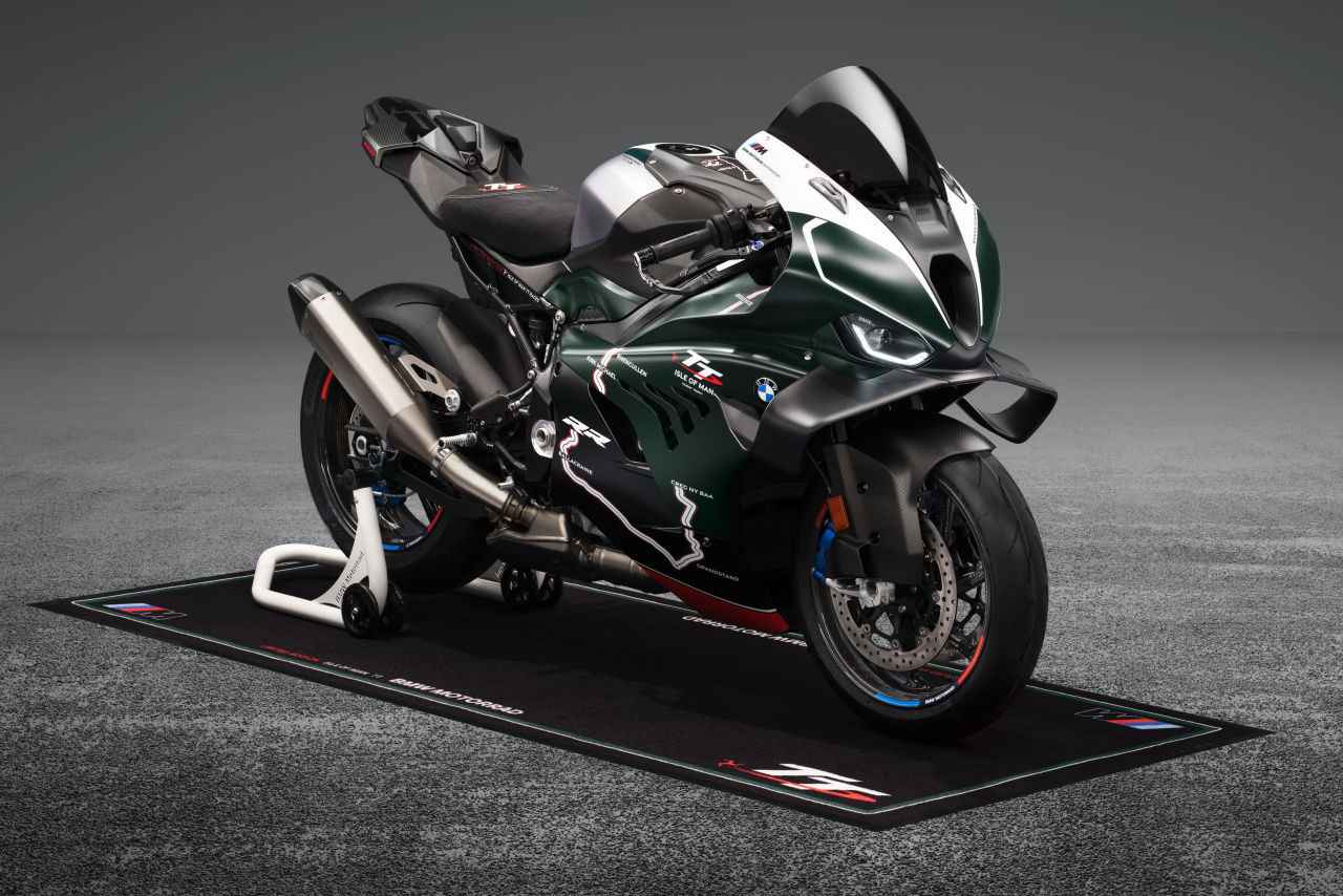 画像13: 【限定たった2台】世界でも限定115台! BMWが900万円の公道レース記念「M1000RR」特別仕様を抽選発売