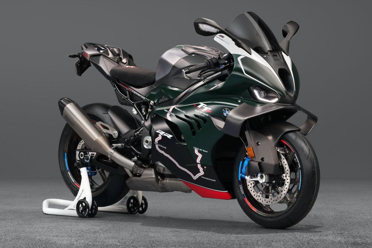 画像: BMW M1000RR Limited Edition Isle of Man TT 2026年モデル 総排気量:999cc エンジン形式:水冷4ストDOHC4バルブ並列4気筒 シート高:865mm 車両重量:198kg 抽選受付開始日:2026年9月17日 税込価格:900万円