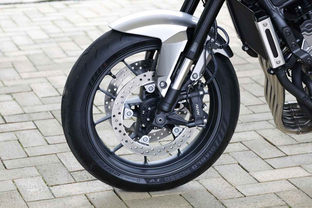 画像 : 11番目の画像 - 【写真12枚】JAPAN BIKE OF THE YEAR 2026 「400ccクラス」1位 - webオートバイ