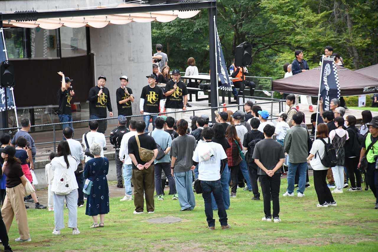 画像2: 2019年オープンの道の駅・月ヶ瀬で。休憩、食事もできるライダーおなじみの場所です。