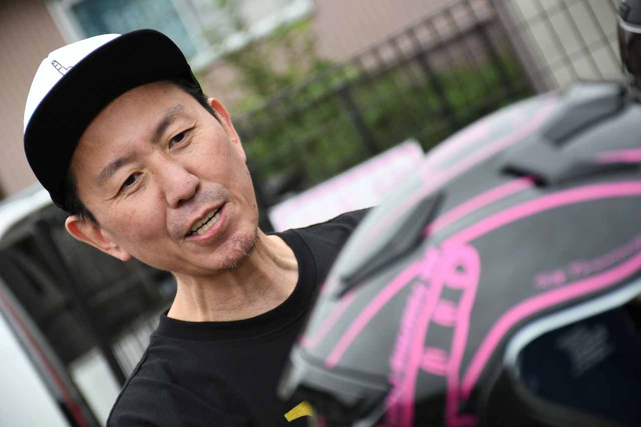 画像3: チュートリアル福田充徳さん+WR250X。バイク持ち芸人としておなじみの福ちゃんは、今回WR250Xで箱根へ。「ゲキ速や250ccモタードやけどお尻の痛さが30分で限界!」