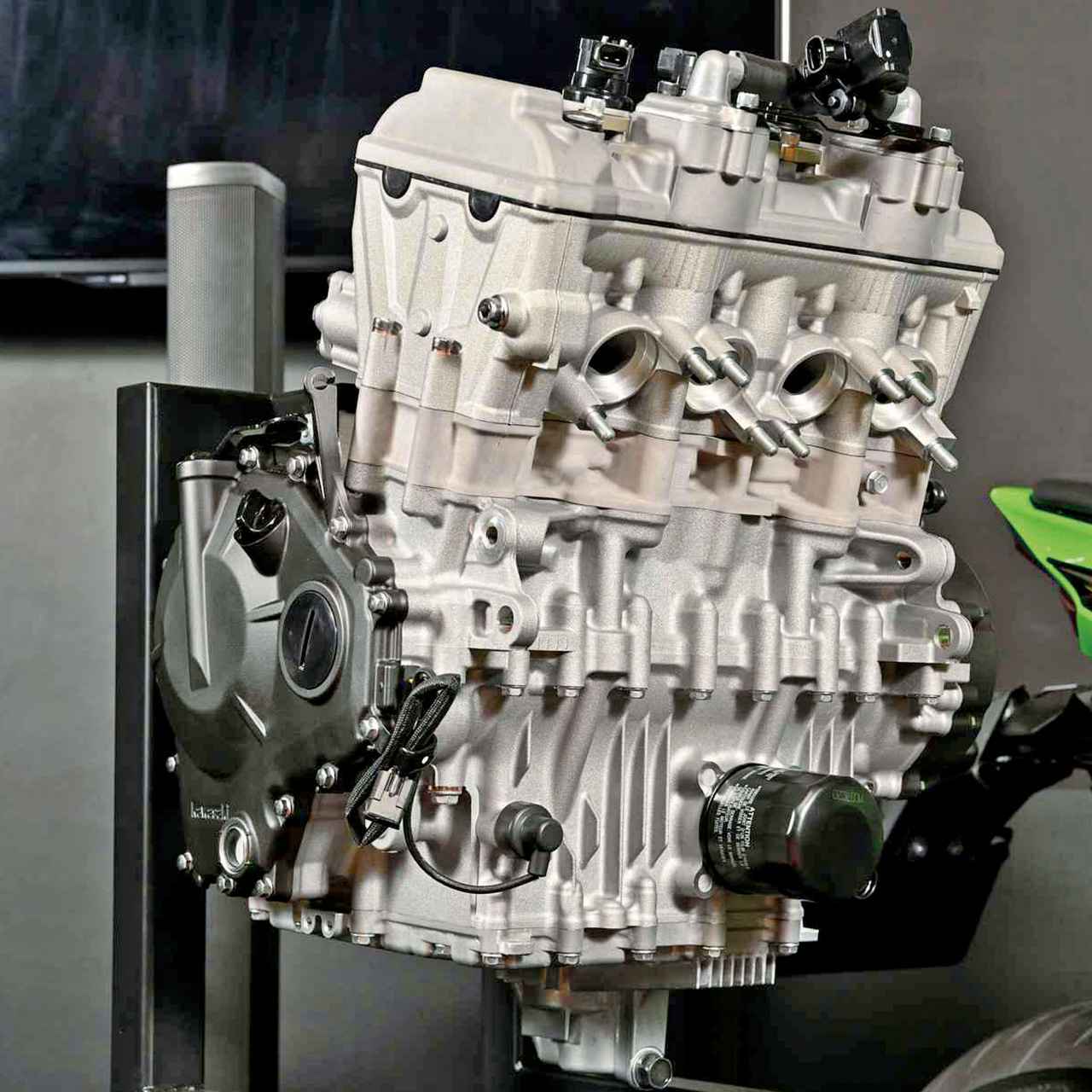 画像1: カワサキ「Ninja ZX-25R SE/RR」(250ccクラス・第1位)【バイクオブザイヤーNo.1の系譜】