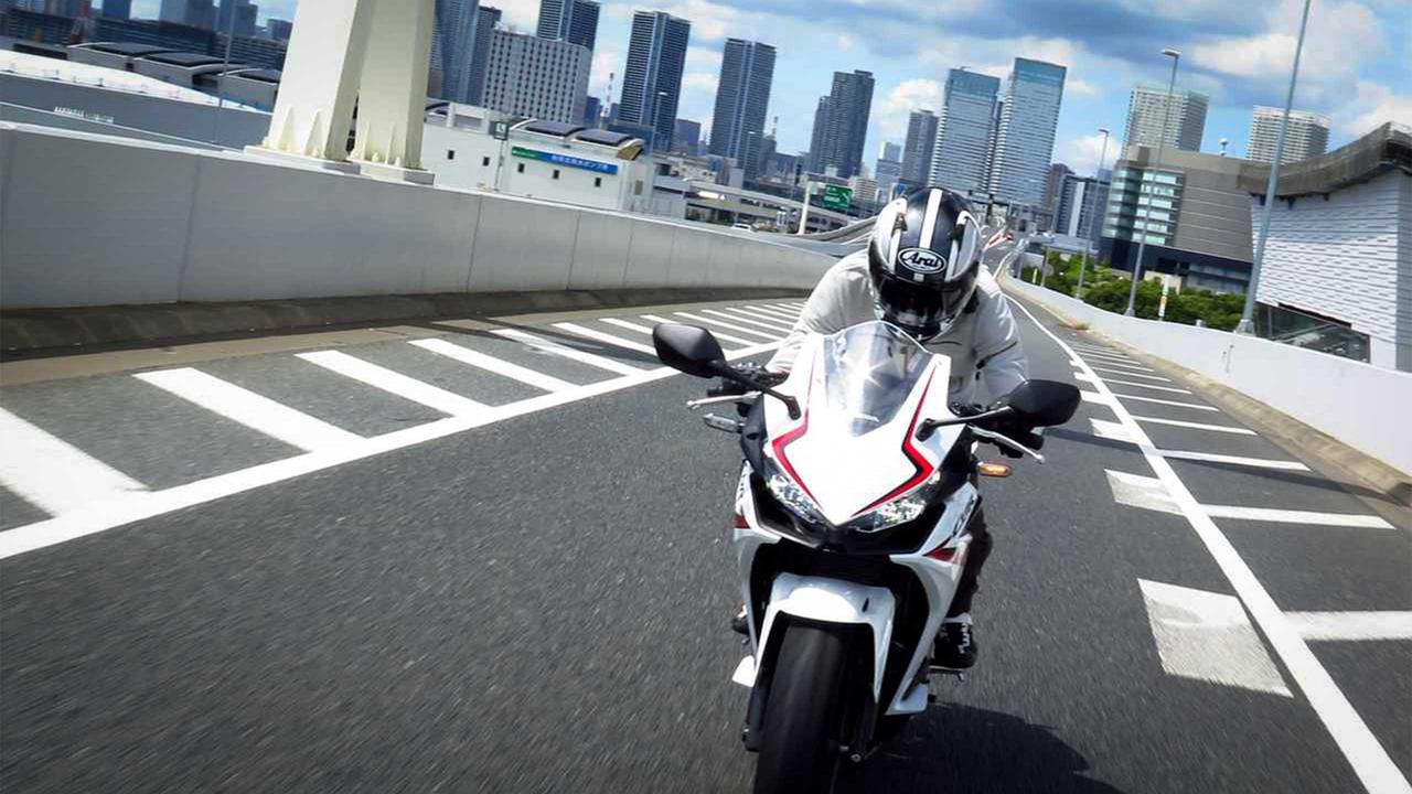 画像: 10月1日から首都高が10％値上げ！ なぜ路面への影響が少ないバイクも？ 無料化するはずでは？ 疑問を直接訊いた - webオートバイ