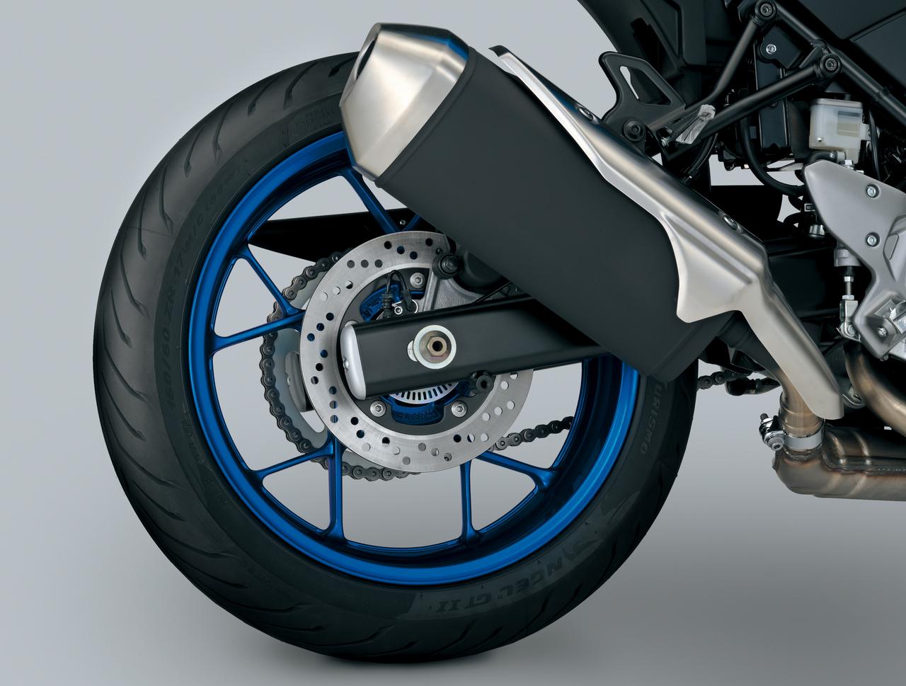 画像2: スズキ「SV-7GX」10月13日発売! 熟成の645cc Vツインに電子制御を搭載した新型クロスオーバー、価格は113万3000円から