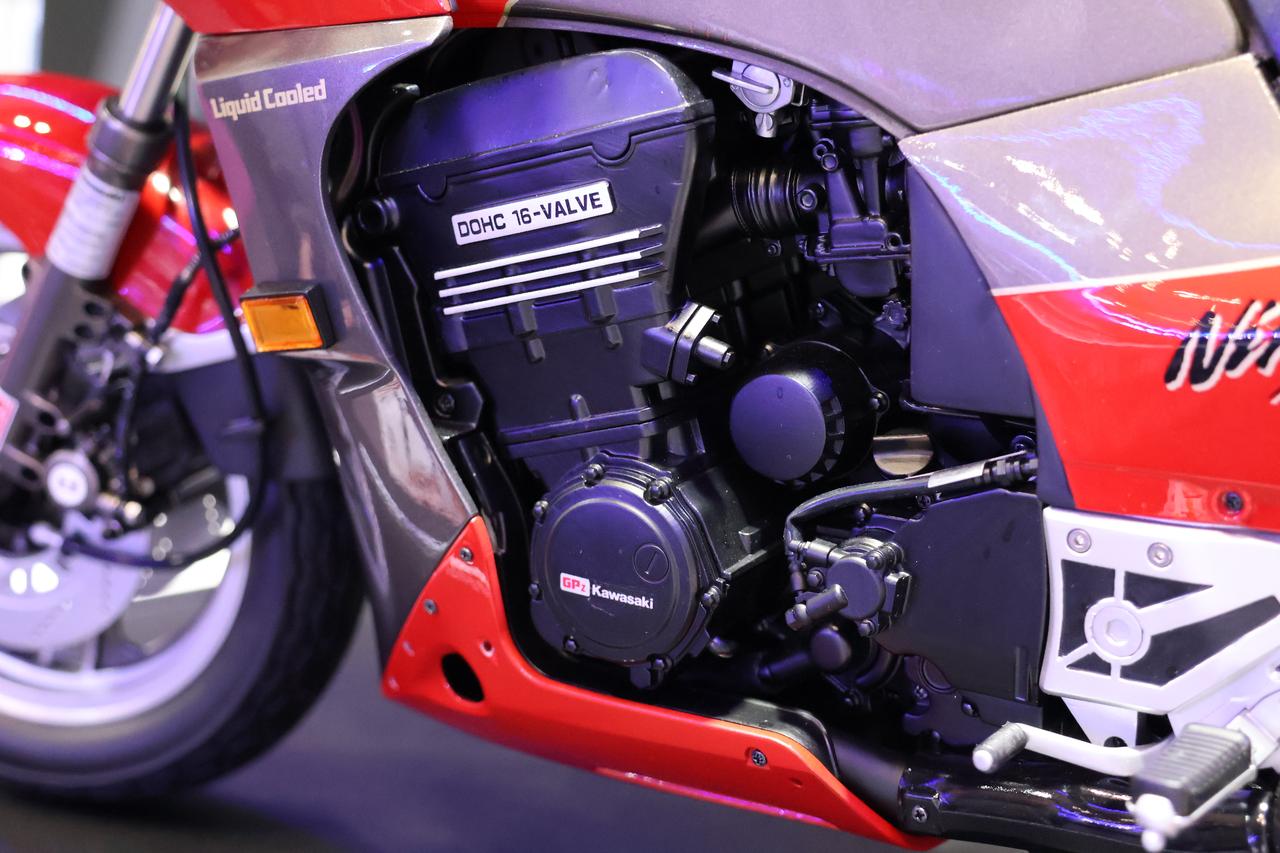 画像1: 全長50cmの超スケールと実車さながらの精密ディテール!