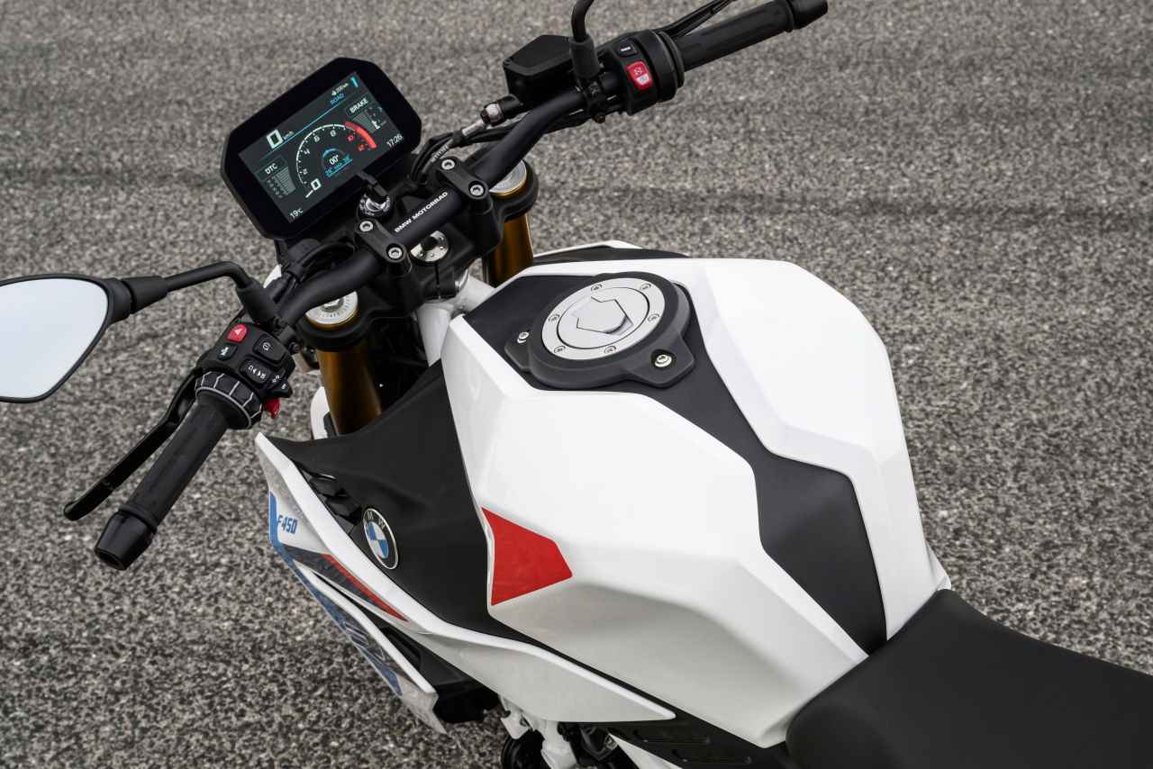 画像3: 大人気“450”シリーズ新型ネイキッド! BMW「F450R」は48馬力/176kgでイージーライドクラッチ搭載