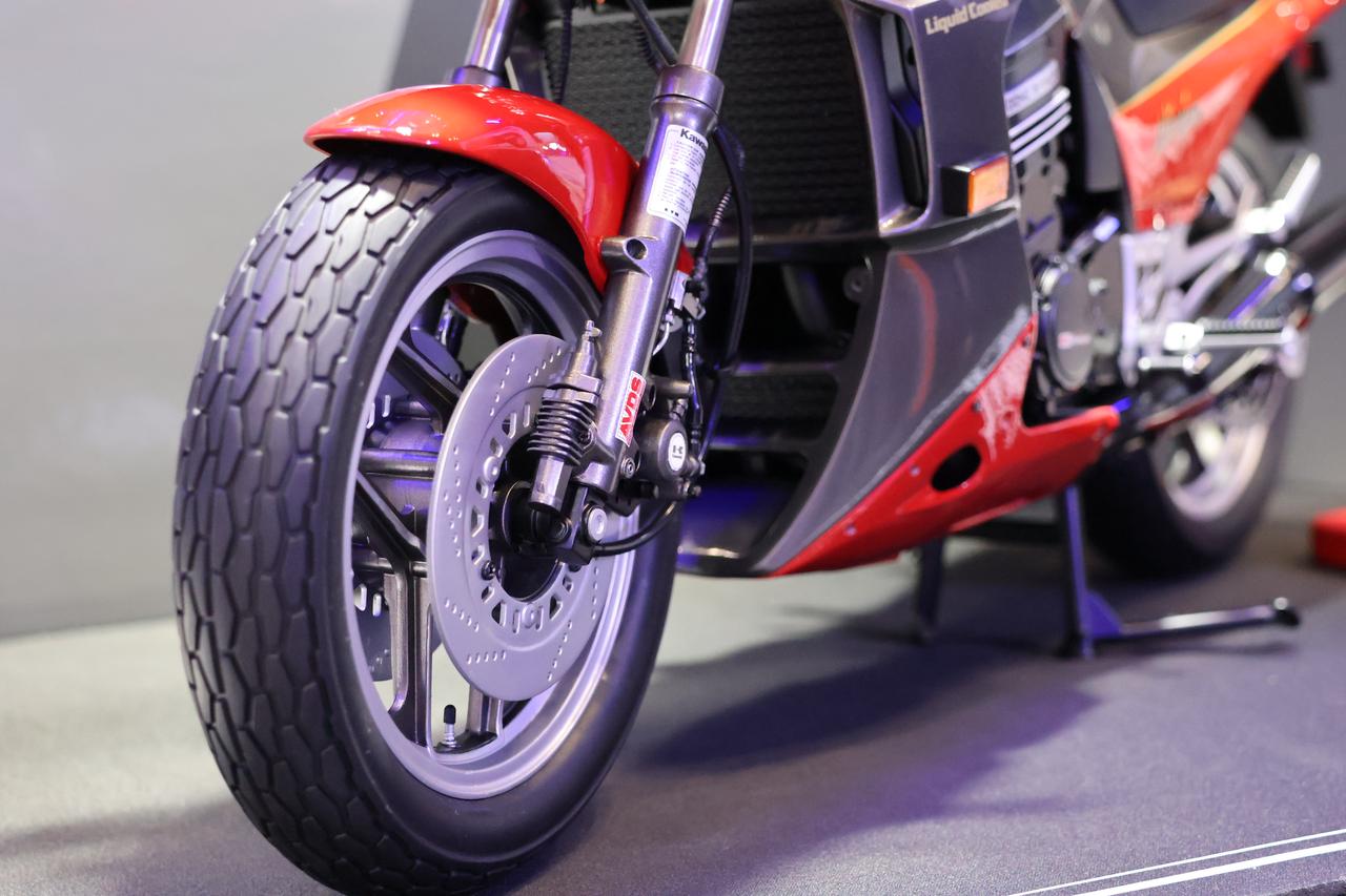 画像3: Ninjaの原点が大迫力の1/4スケールで蘇る! アシェットから『週刊 カワサキ Ninja GPZ900R』が登場【全日本模型ホビーショー 現地レポート①】